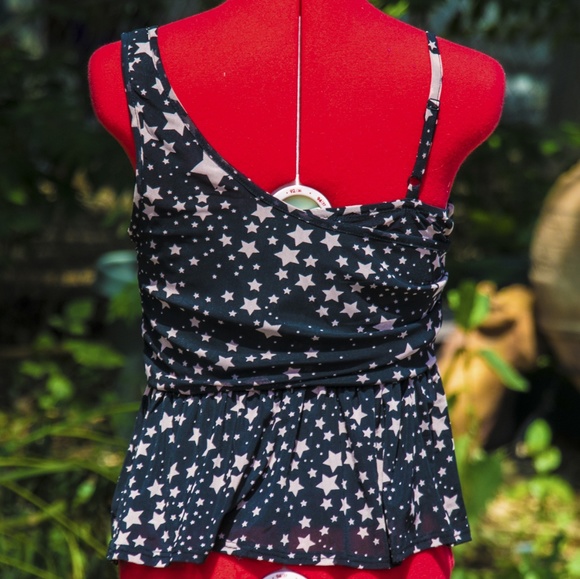 Asymmetrical peplum top w/ stars - Picture 3 of 5